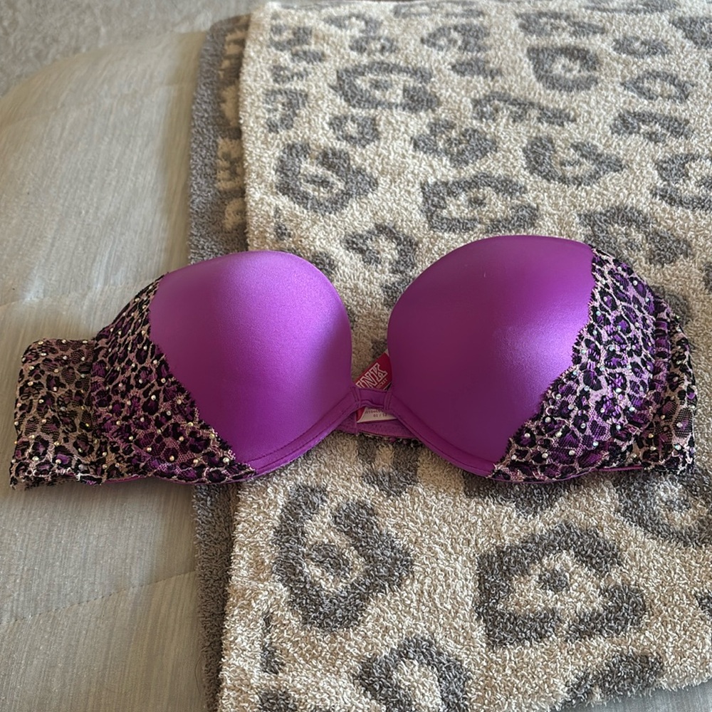 Love pink bra. 36B